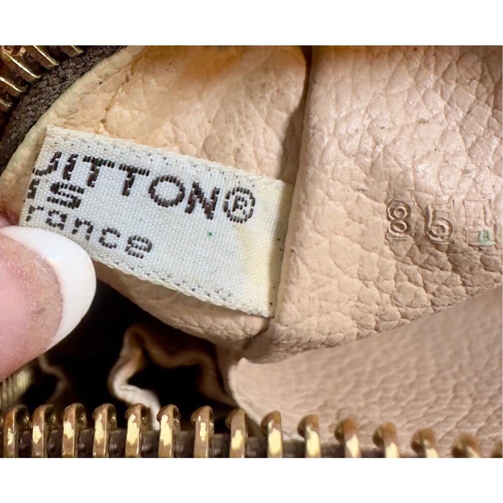 Louis Vuitton Monogram Toiletry Pouch 19 Cosmetic Bag w/ Box - Picture 15 of 16